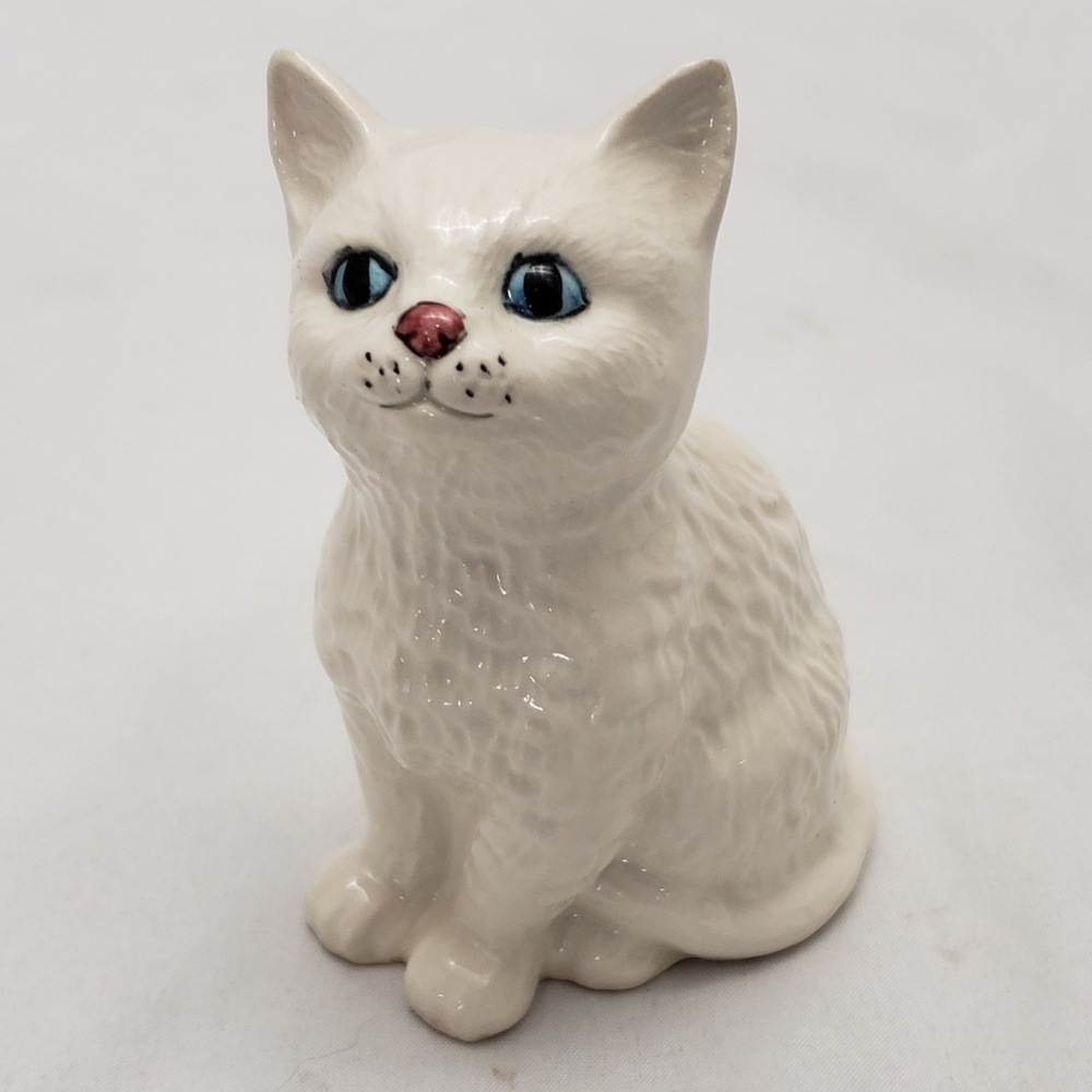 Royal Doulton White Persian Cat Figurine
